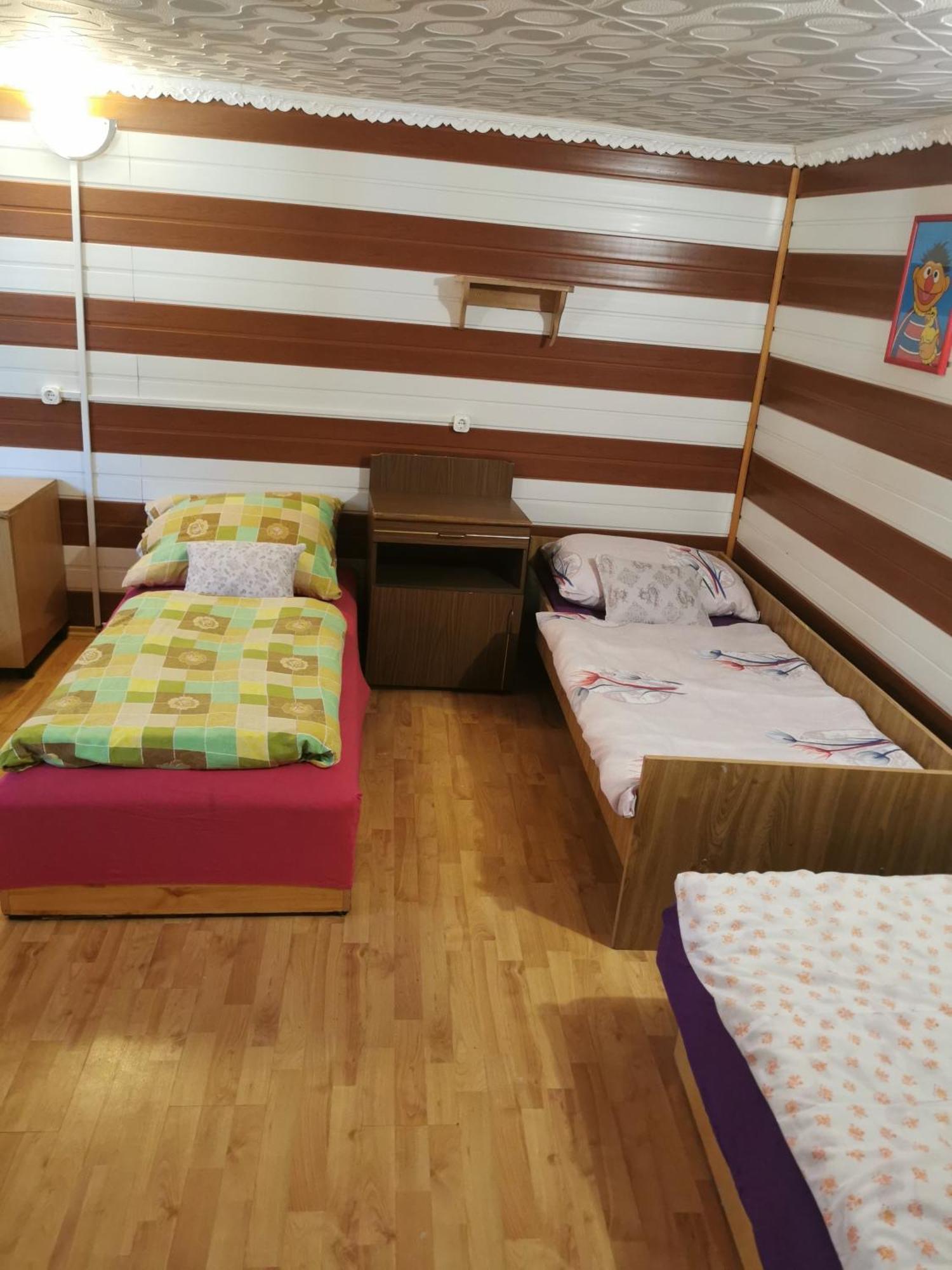 Edit Vendégház Tiszaújváros Chambre photo